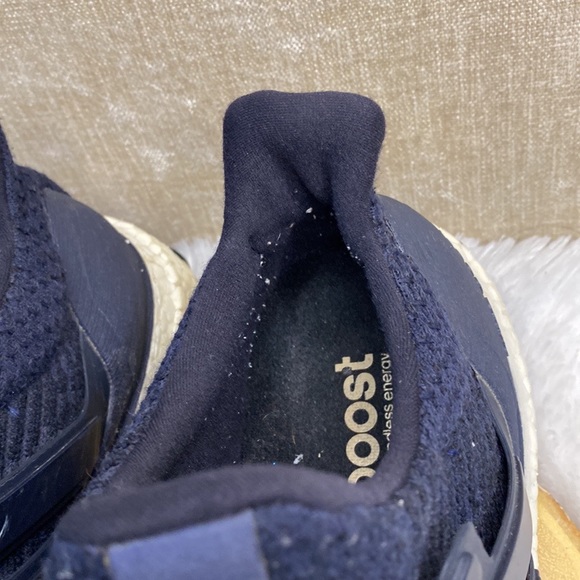 Adidas Ultra Boost 4.0 - Picture 9 of 14